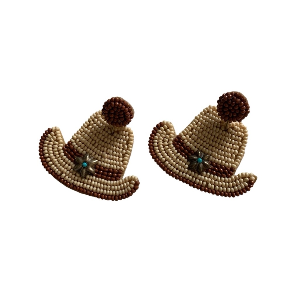 🤩 JEWELRY 2 FOR $10 - BUNDLE & SAVE 🤩 
Beaded Cowgirl Hat Earrings